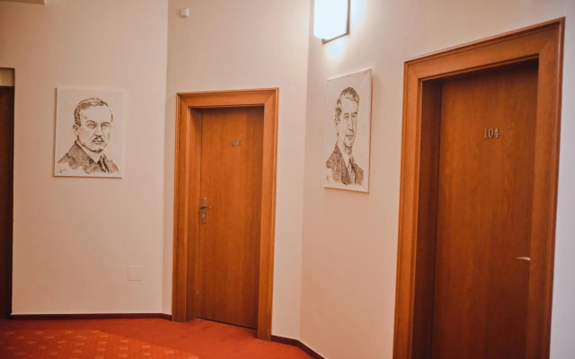 Hotel Grand