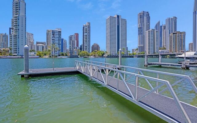 Luxury Waterfront with Outdoor Spa