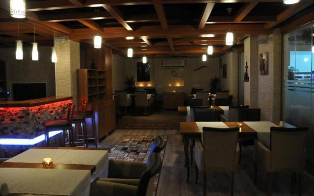 Teos Hotel