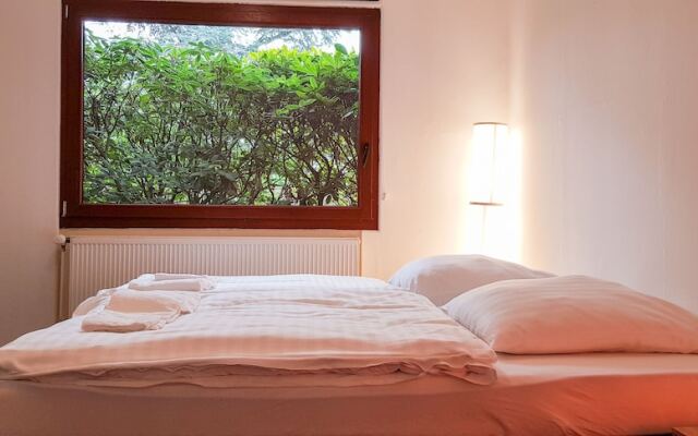 Tolstov-Hotels Beautiful Villa with Big Garden