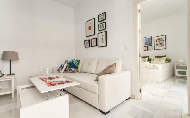 Hostly Rivero 2B Center-Fibre-communal terrace-Parking Optional-CLess