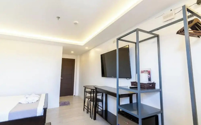Spotlight Hotel near Hundred Islands wharf