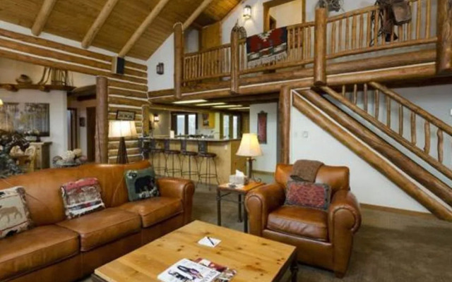 Ponderosa 6 Br Home by RedAwning