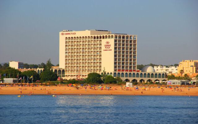 Vilamoura Beach