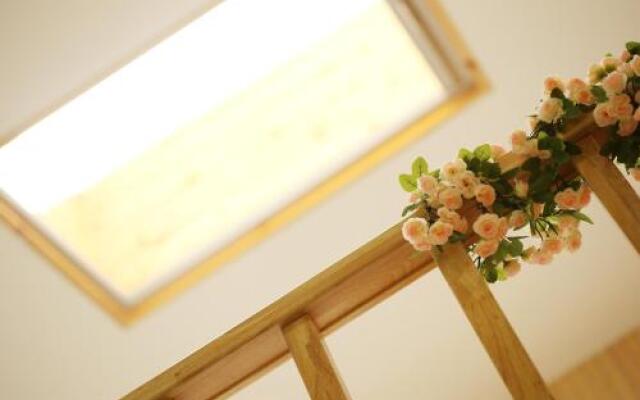 Blooming Lotus. Countryside villa.Yixing