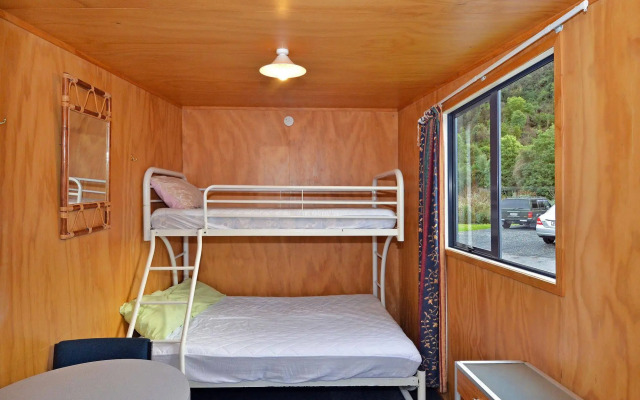 Leith Valley Holiday Park & Motels