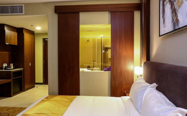 Metro Hotel