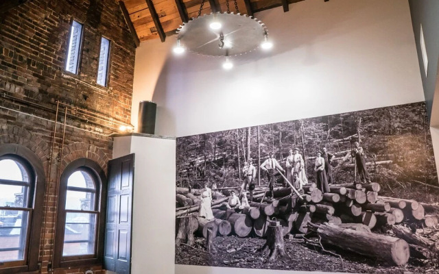 City Hall Grand Hotel