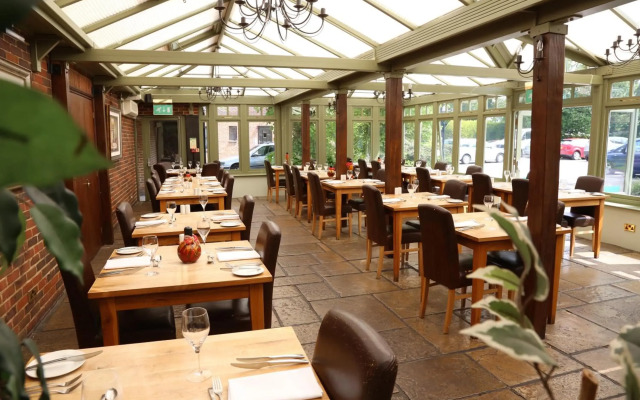 Marsh Farm Hotel