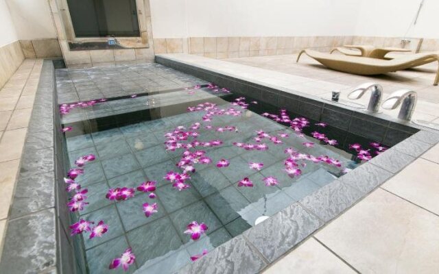 Hotel Lotus Toyonaka (Adult Only)