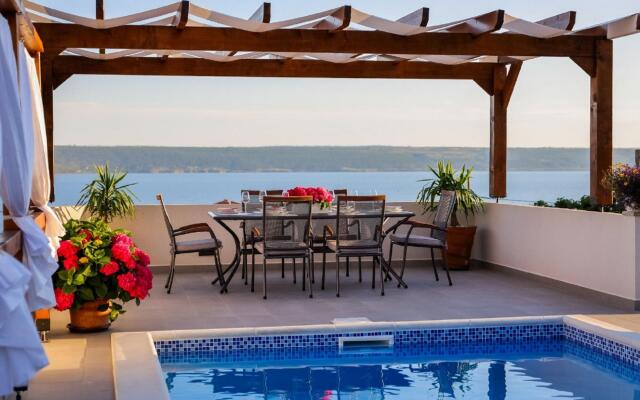 Holiday Home With Private Swimming Pool