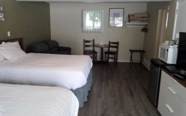 Ray Lyn Motel