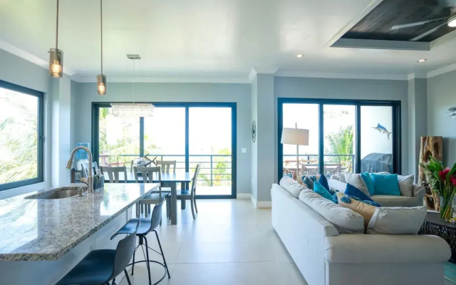 Oceanfront Sunset Gecko Condo - Second Floor 2B