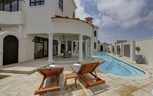 Lagoon Suites Boutique Hotel