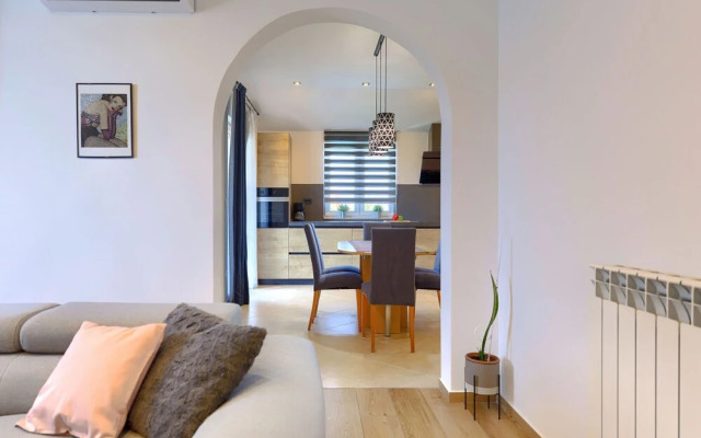 House Eric Paolo Pula