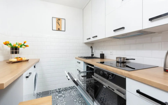 Apartment Popiełuszki Warsaw by Renters