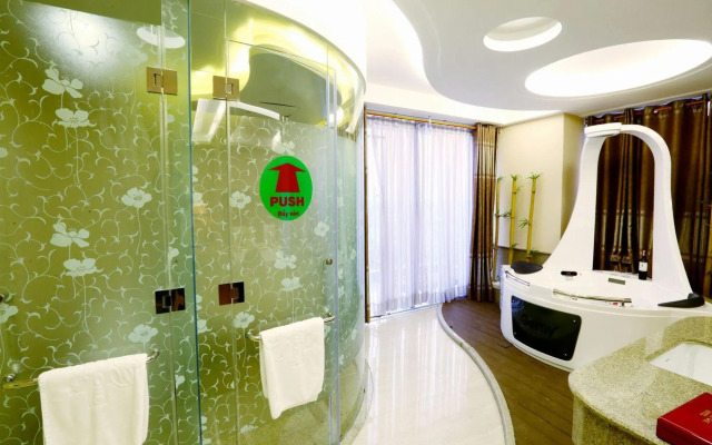 Holiday One Hotel