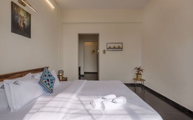 CosmicStays Afita Mohari-Solar Powered Lakehouse