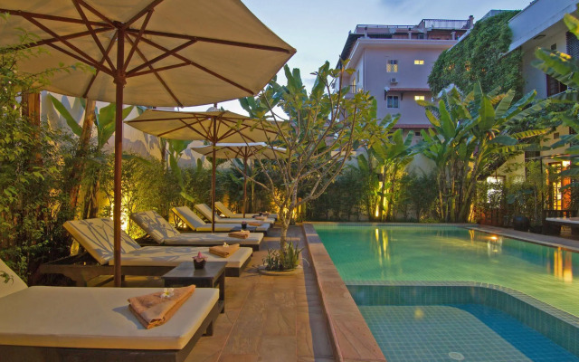 Apsara Centrepole Hotel