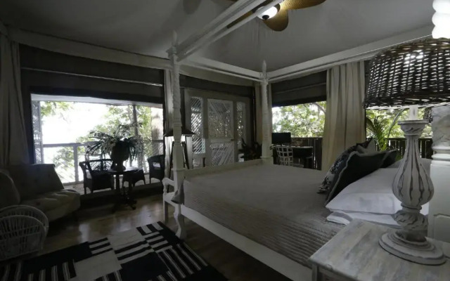 Hidden Cove Eco Retreat