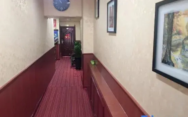 Hongfu Fashion Theme Hotel (Harbin Central Street)