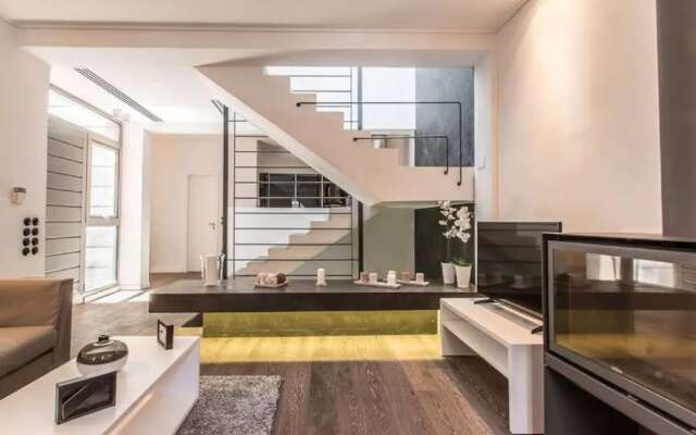 Stylish Maisonette, Kerameikos
