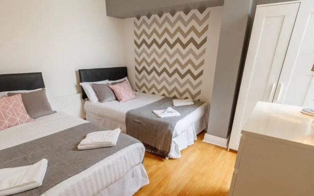 Superb central House