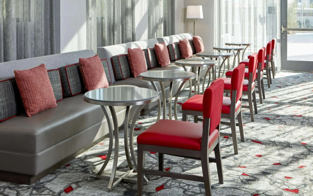Hampton Inn Long Beach Airport