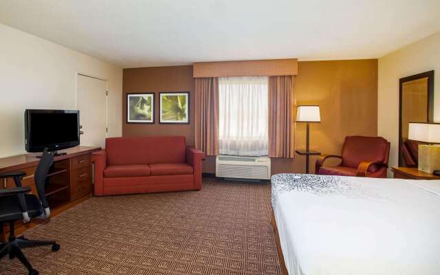 La Quinta Inn & Suites by Wyndham Columbia