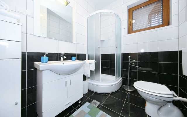 Be-Bu-Mar Apartments