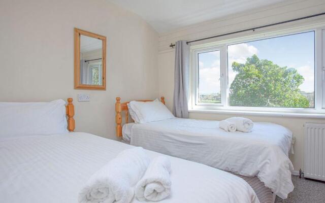 117 Atlantic Reach-UK32918