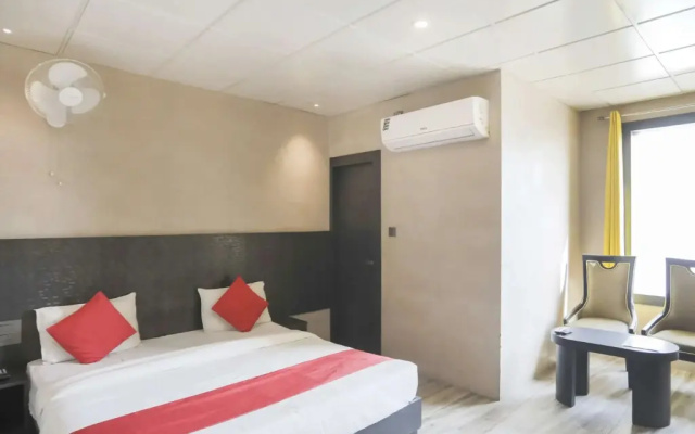 Hotel Cayman by OYO Rooms
