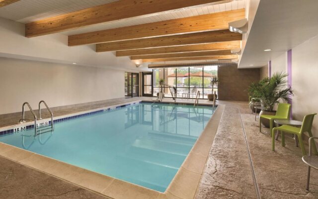 Home2 Suites by Hilton Warminster Horsham