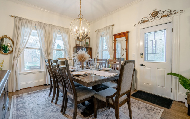 The Kingsville House