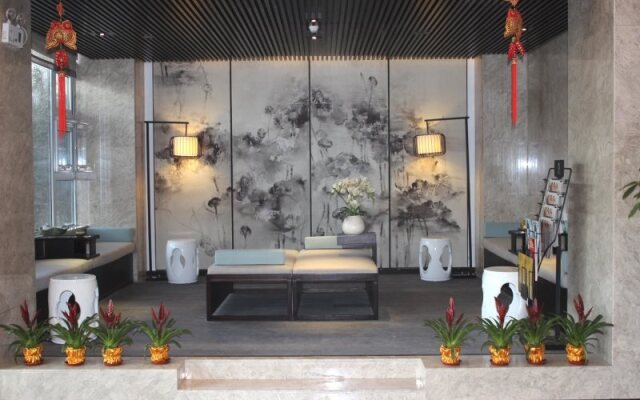 Maritime Hotel (Zhengzhou Century Amusement Park Zhongyuan Tower)