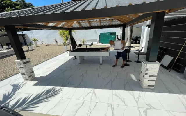 Level suites