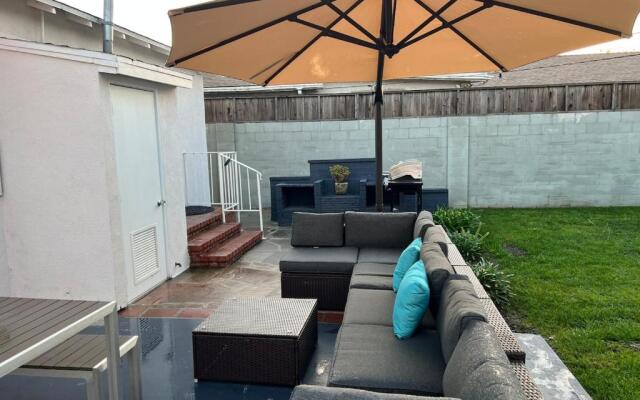 PRIVATE 4BR Near LAX & Beaches Playa Vista