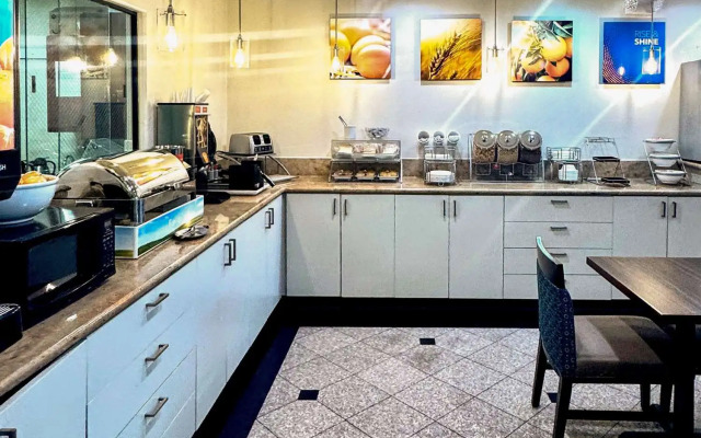 Comfort Suites Westchase Houston Energy Corridor