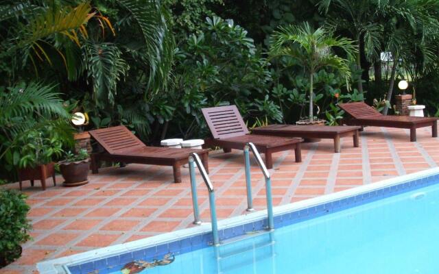 Thai Bamboo Guesthouse Resort