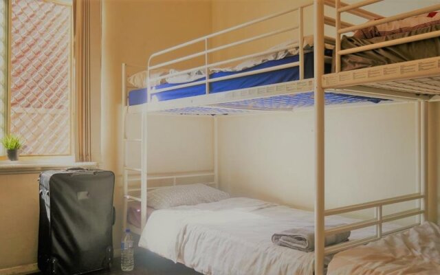 myOZexp Palmerston Lodge