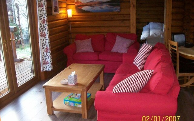 Glenmhor Log Cabin