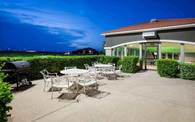 La Quinta Inn & Suites by Wyndham Lubbock North