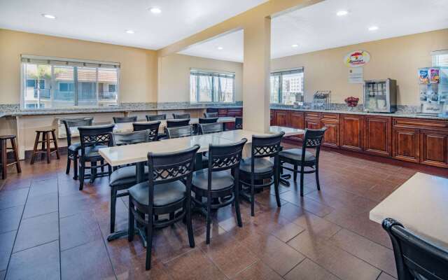 Super 8 by Wyndham San Diego Hotel Circle