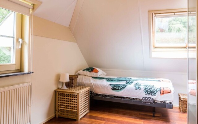 Luxurious Villa With Dishwasher, in the Nature of De Veluwe