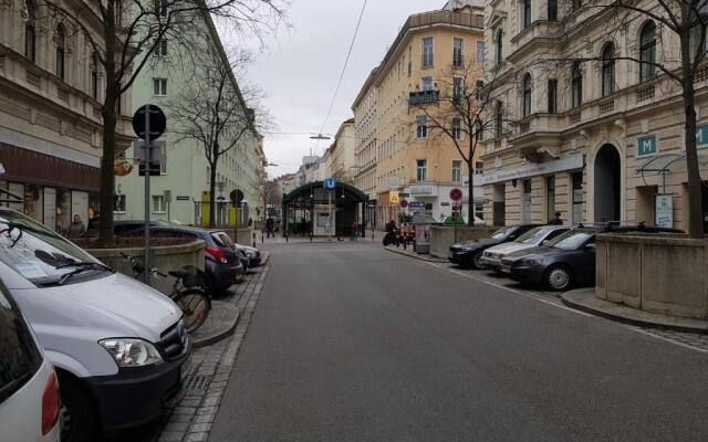 1030 Cozy apartment 2 - 8min to city center