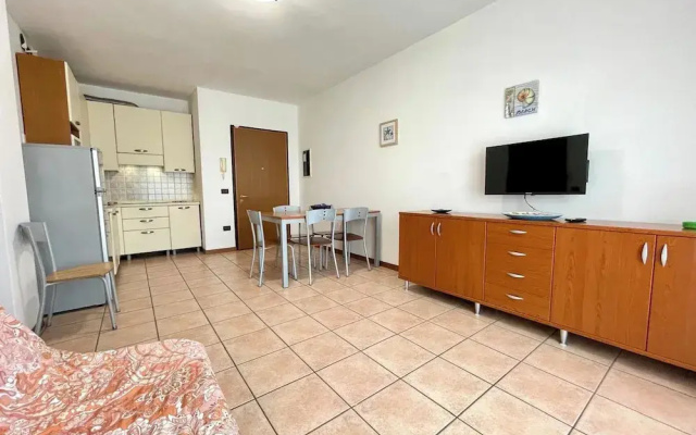 Cozy Apartment With Shared Pool