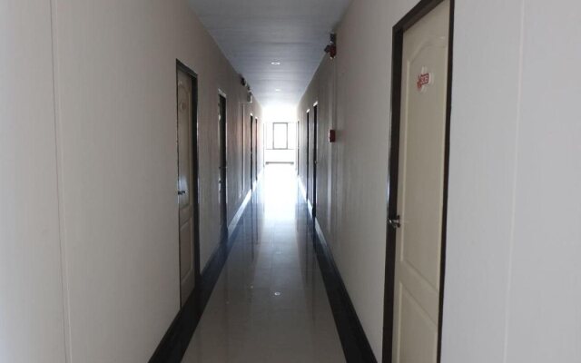 Charoenporn Hotel