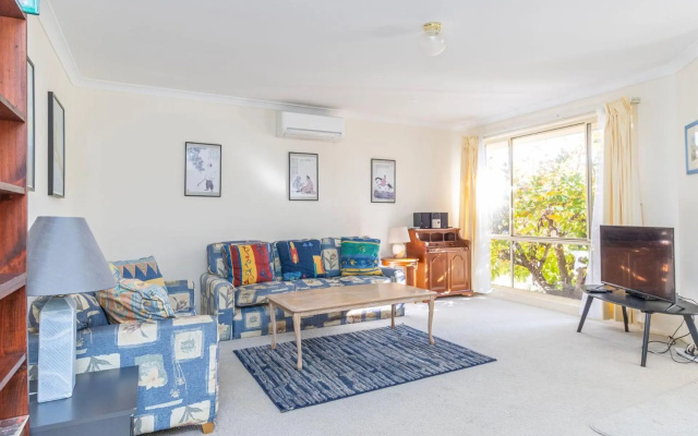 Holiday on the Water – Guest Rooms – Sussex Inlet
