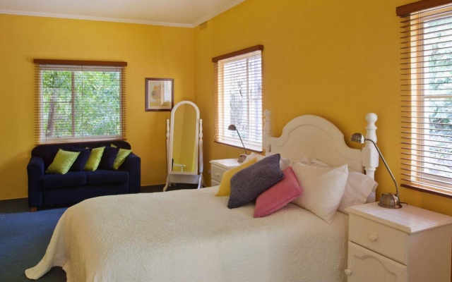 Corktree Cottage – Guest Rooms – Crafers