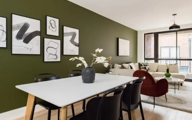 The Wembley Hideout - Stylish 2bdr Flat With Balcony